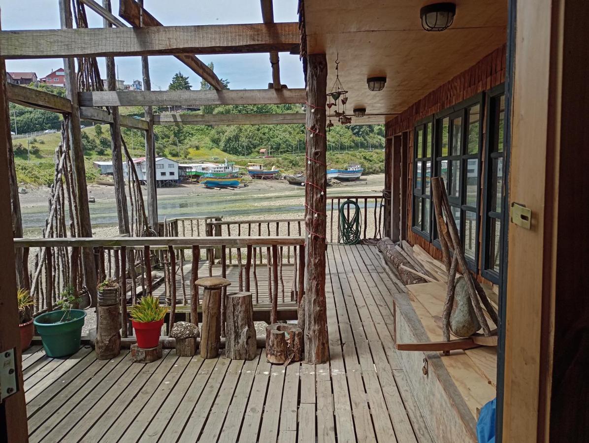 Hostal Palafito Waiwen Castro Εξωτερικό φωτογραφία